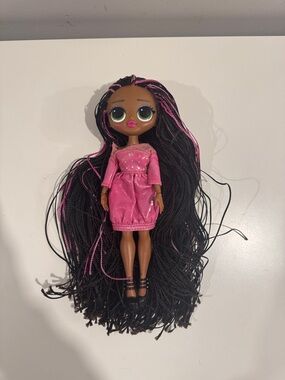 LOL Surprise OMG Remix Honeylicious Fashion Doll w/ Outfit EUC Read Flaws